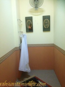 Ruang solat di Siti Salon AlZahrah Sri Rampai